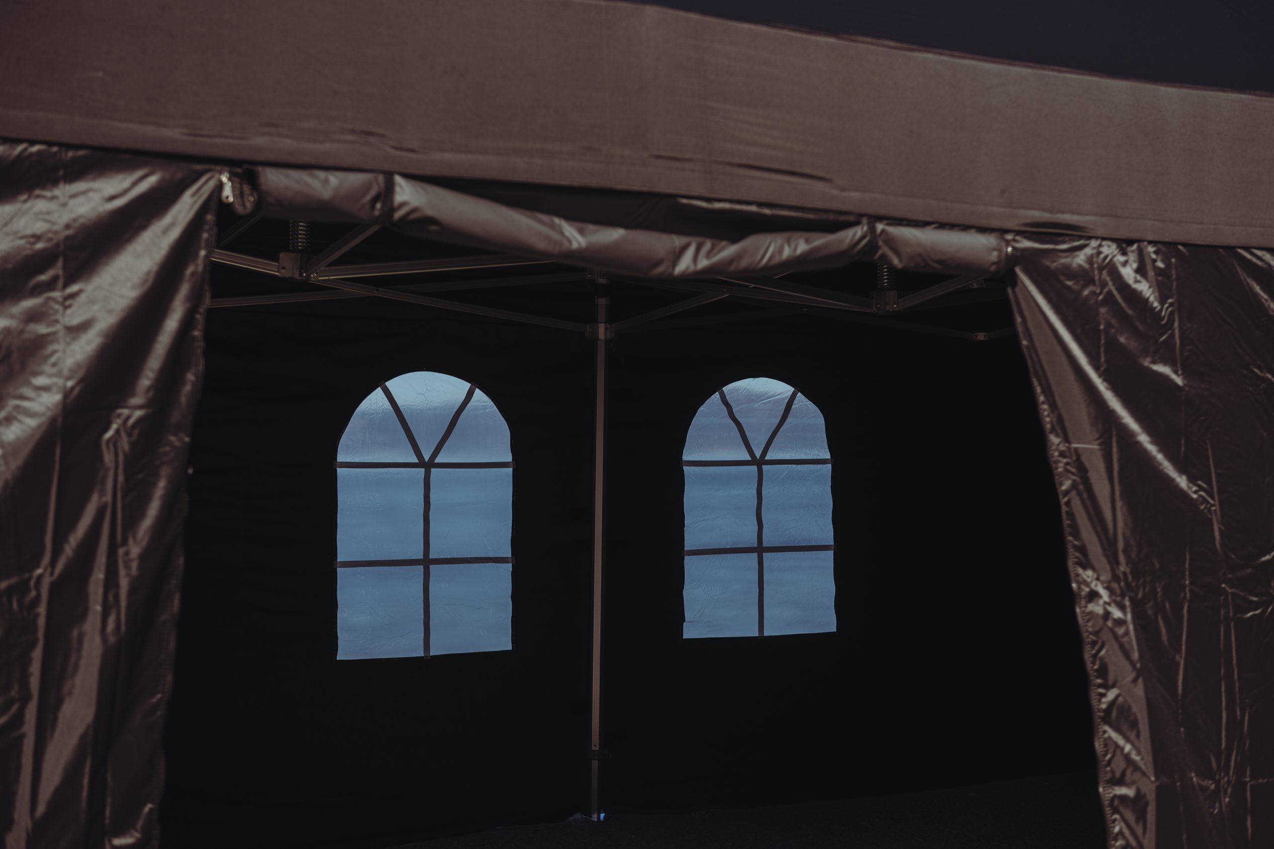 Komplett Easy-up telt 4x8, sort - Bilde 4